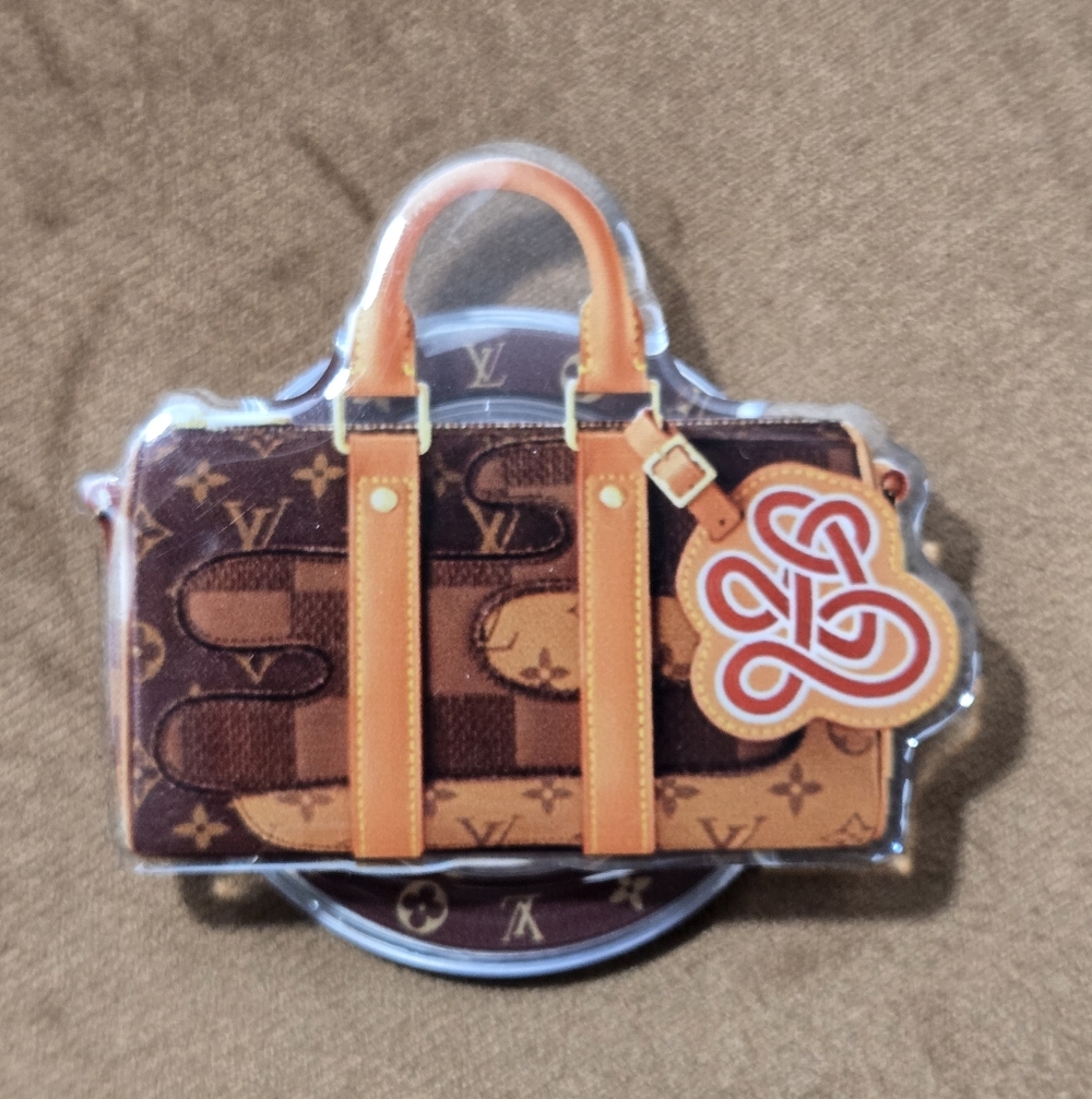 New LV Keepall Pop-Socket